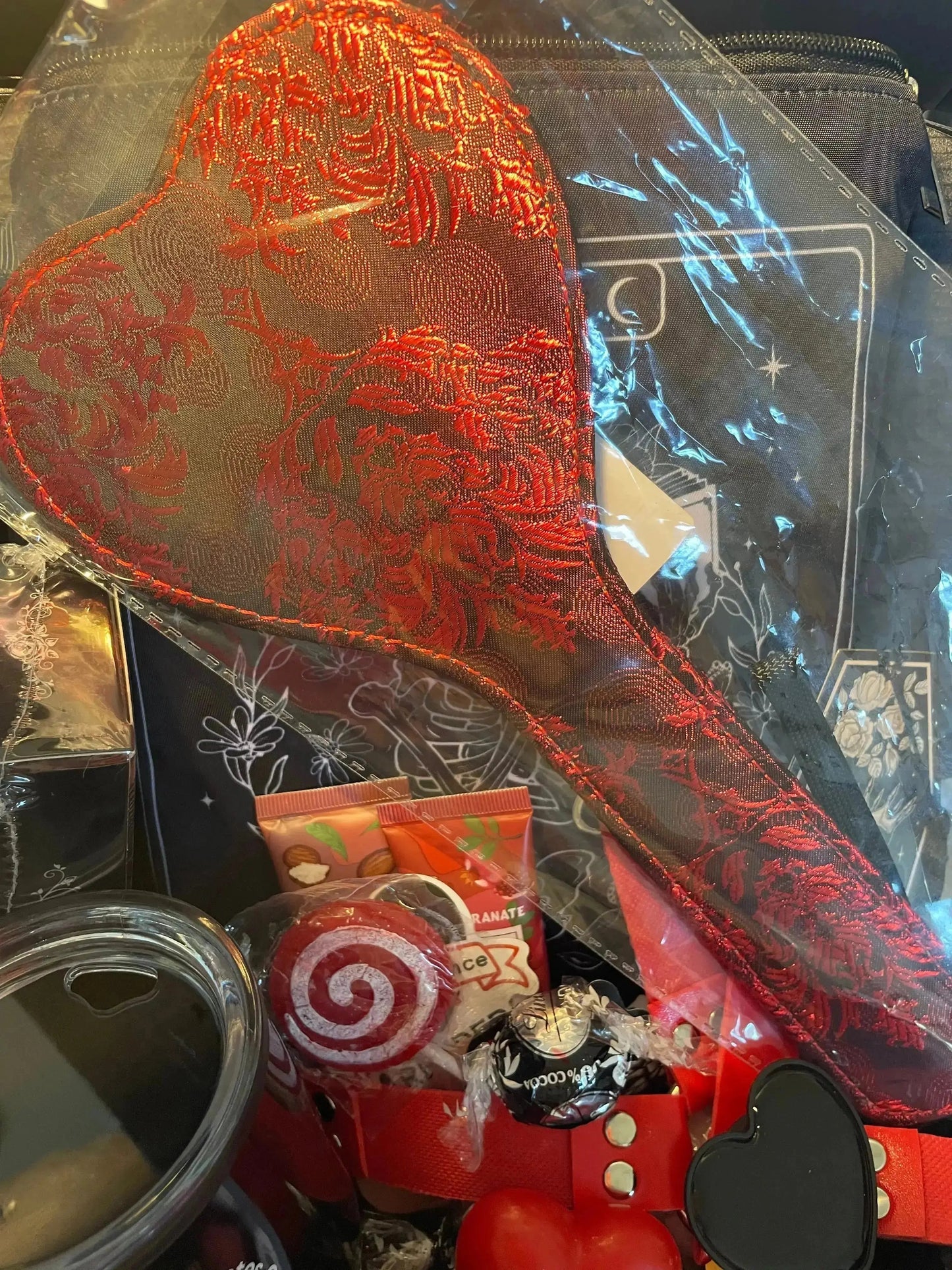 Dark & Spicy trope-gasm: books, goodies, toys!